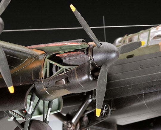 1:72 Lancaster B.III Dambst