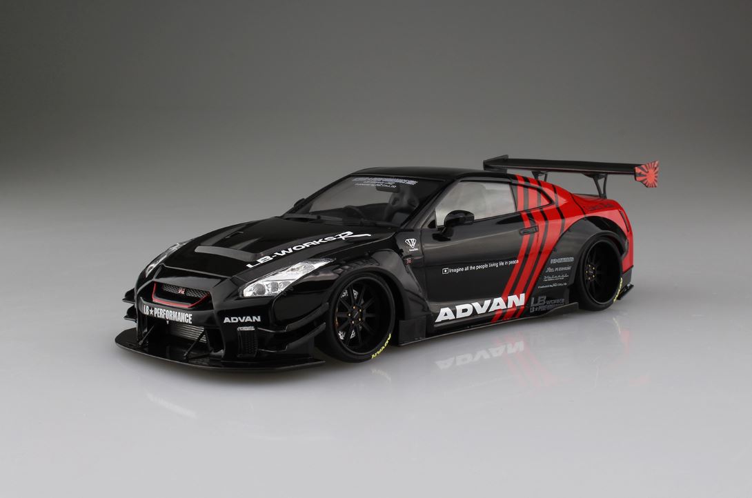 Aoshima 1/24 LB Works R35 GT-R type 2 Ver.2