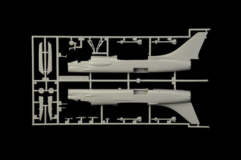 1:72 F-8E CRUSADER