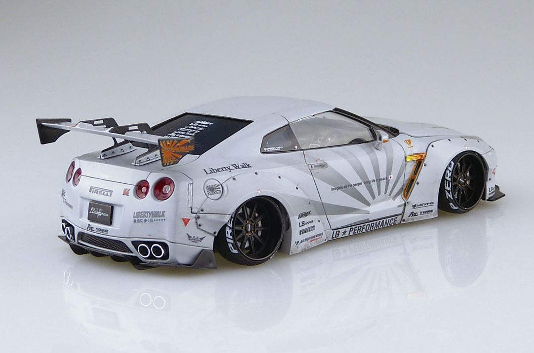 Aoshima 1/24 LB Works R35 GT-R Ver.2