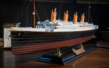 1:400 RMS Titanic - Large Set