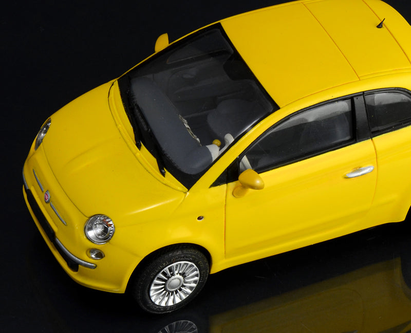 1:24 FIAT 500 (2007)