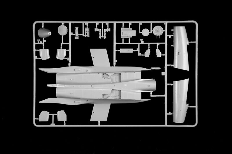 1:48 F-15E STRIKE EAGLE