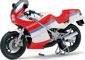 TAM14029   —  1/12 Suzuki RG250 F Full Options