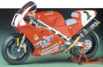 TAM14063   —  1/12 Ducati 888 Superbike