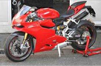 TAM14129   —  1/12 Ducati 1199 Panigale S